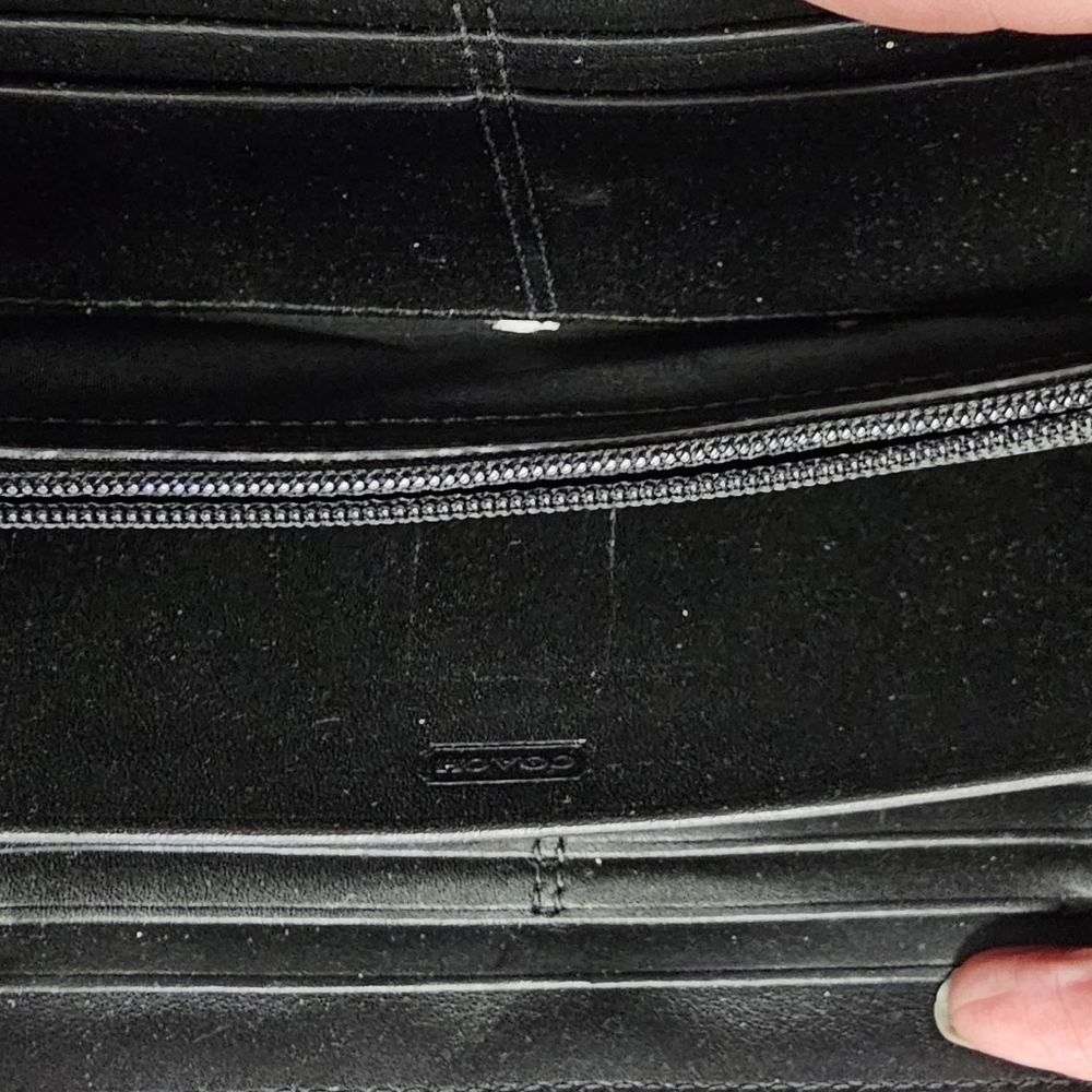 Coach - Picture 2 of 5